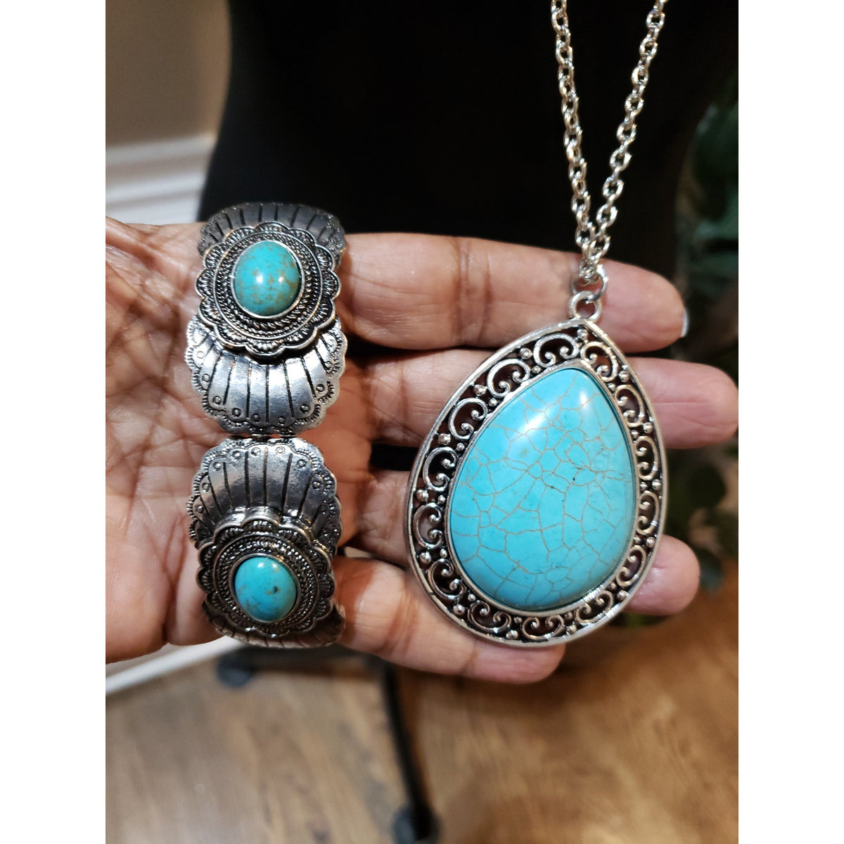 Womens Gold Tone Teardrop Turquoise Filigree Pendant Necklace with Cuff Bracelet