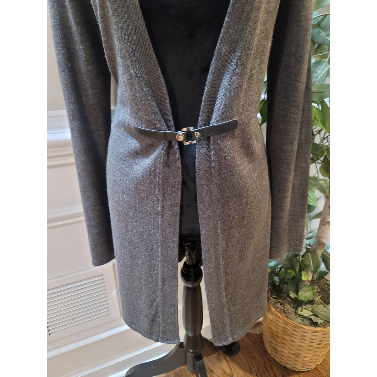 One World Longline Cardigan Sweater Women's Large Gray Buckle Front Long Sleeve