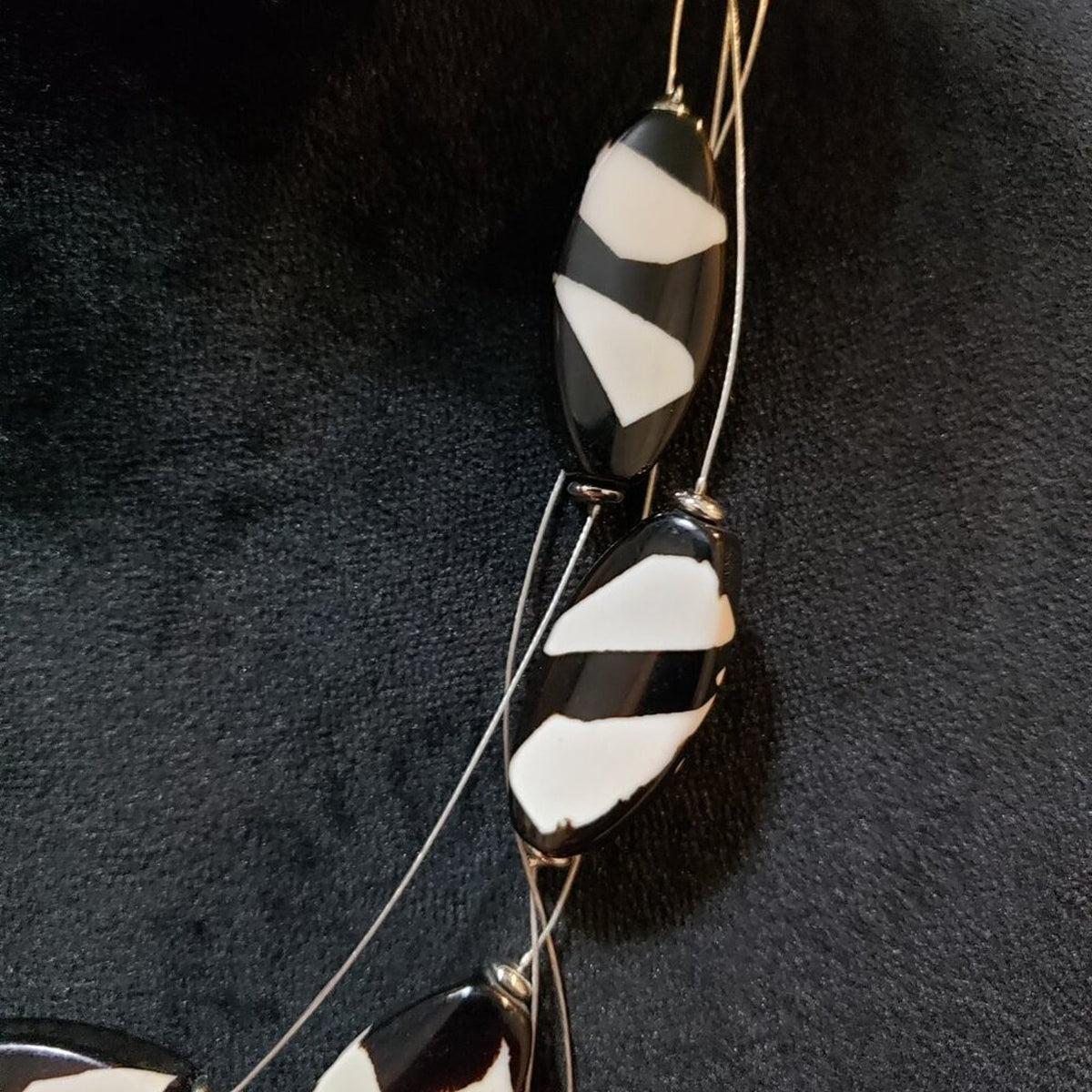 Womens Black White Beaded Silver Tone Chain Necklace Jewelry with Lobster Clasp