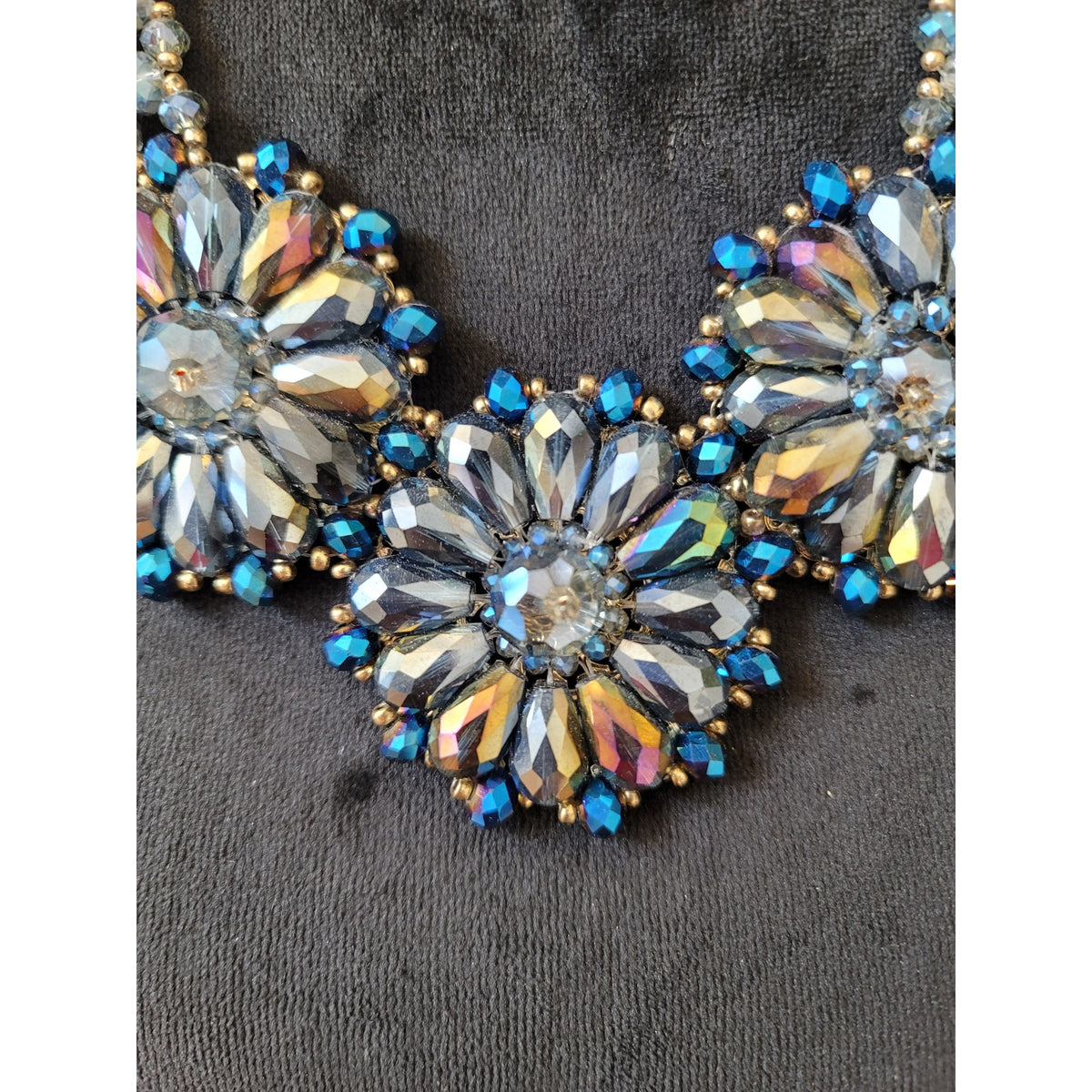 Women's Statement Crystal Flower Necklace With Gold Chain And Lobster Clasp
