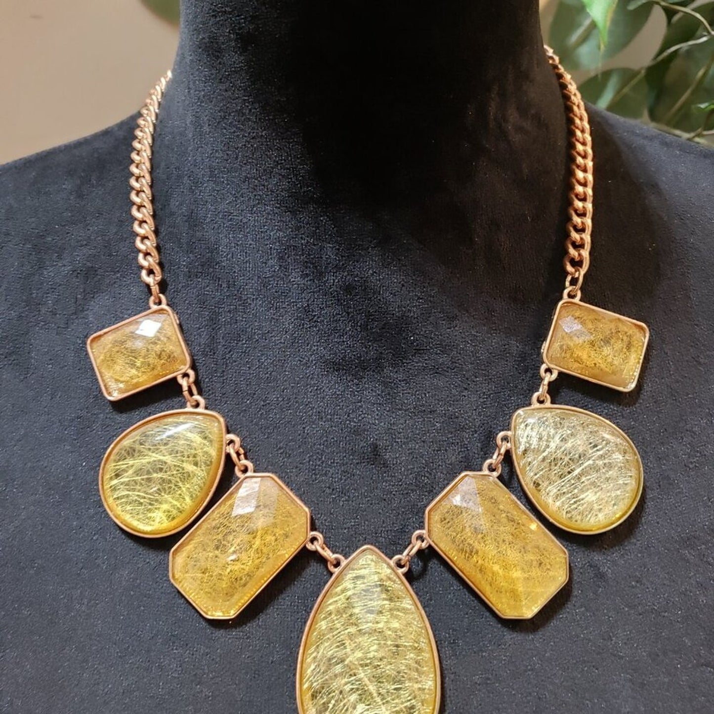 Womens Lucite Geometric Statement Gold Tone Chain Necklace with Lobster Clasp