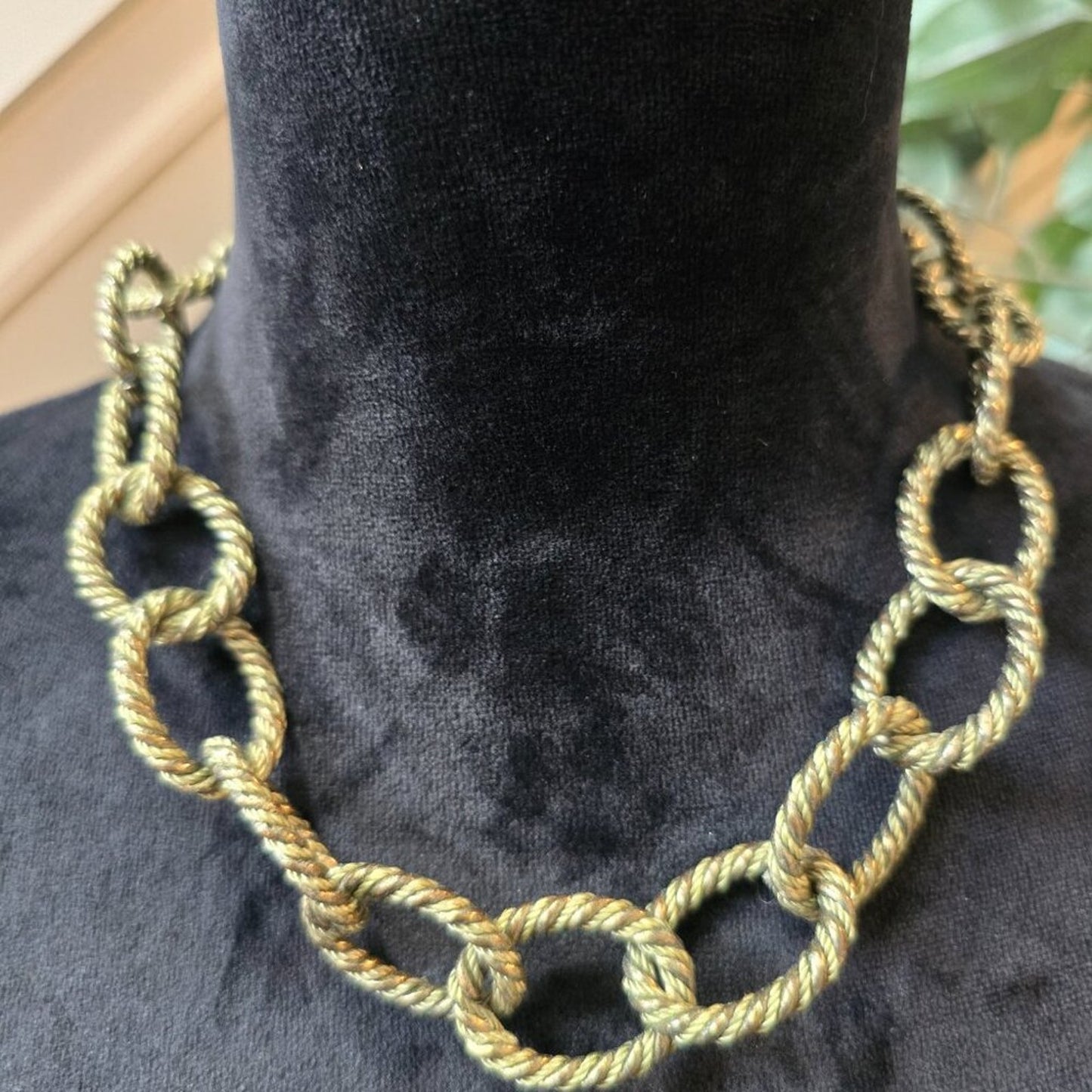 Womens Gold Tone Twisted Rope Ring Link Chain Choker Necklace with Toggle Clasp