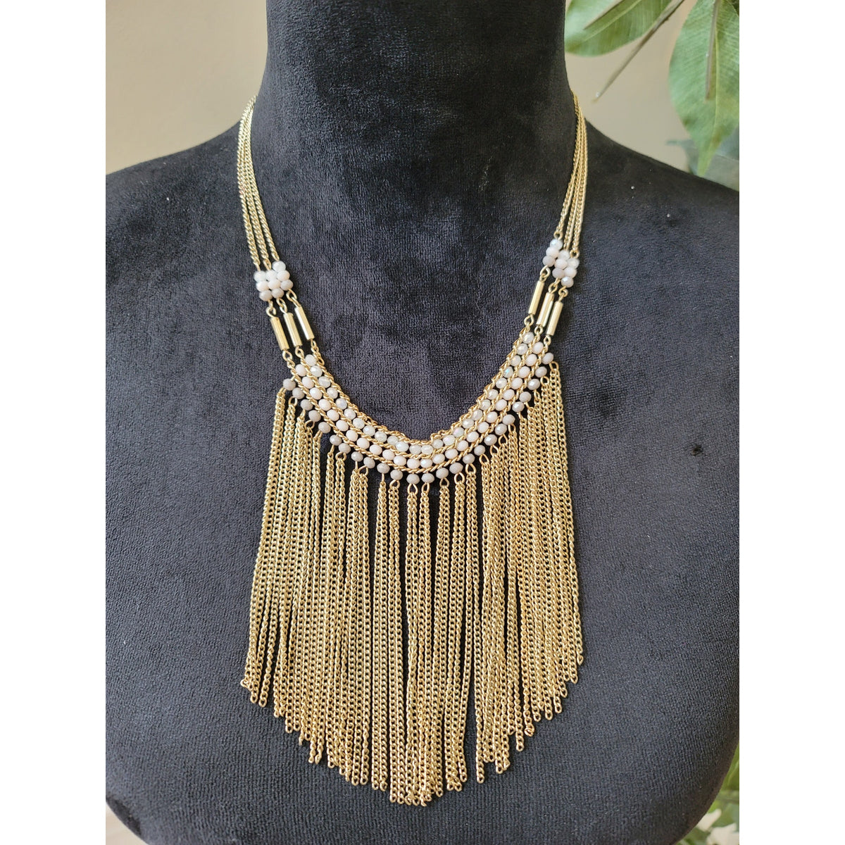 Women's Stella And Dot Red Statement Necklace With Gold Chain And Lobster Clasp
