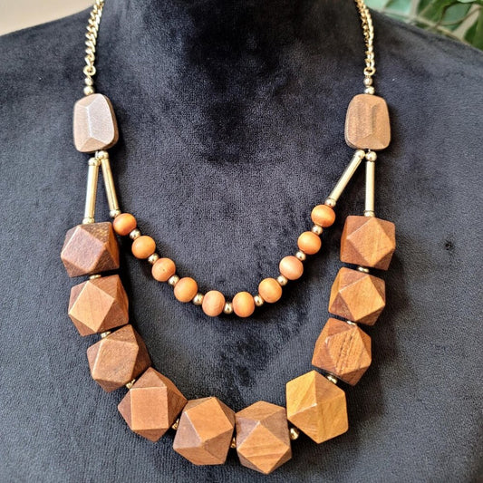 VTG Womens Brown Wood Bead Geometric Cut Chunky Boho Necklace with Lobster Clasp