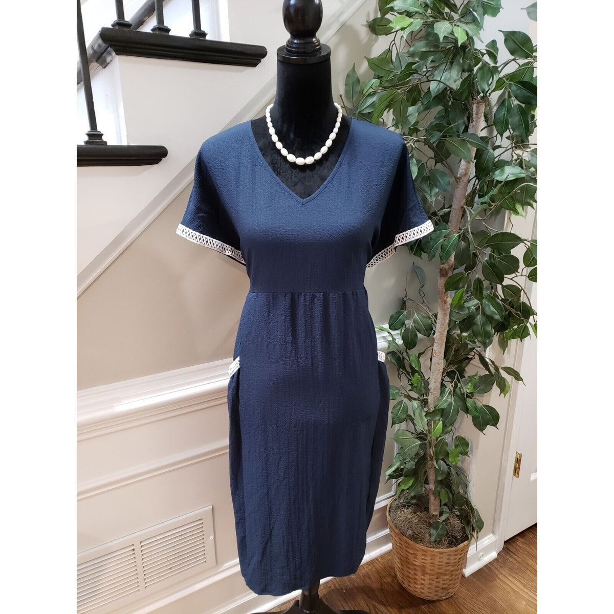 Emery Rose Women's Blue Solid Polyester V-Neck Short Sleeve Knee Length Dress L
