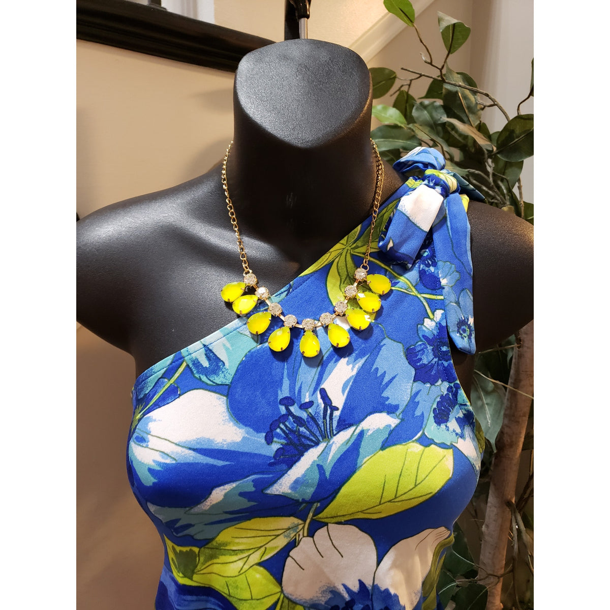 Tacera Maxi Dress Women's Size 2X Blue Floral Stretch Sleeveless Shoulder Tie