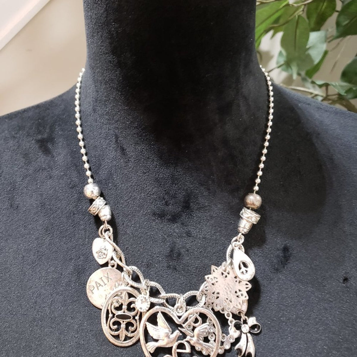 Harc Larat Womens Fashion Chunky Silvertone Filigree Charm Necklace with Lobster