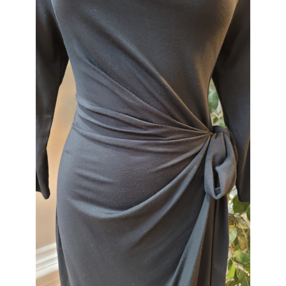 Ann Taylor Wrap Dress Women's Size XS Black Long Sleeves Cocktail Party