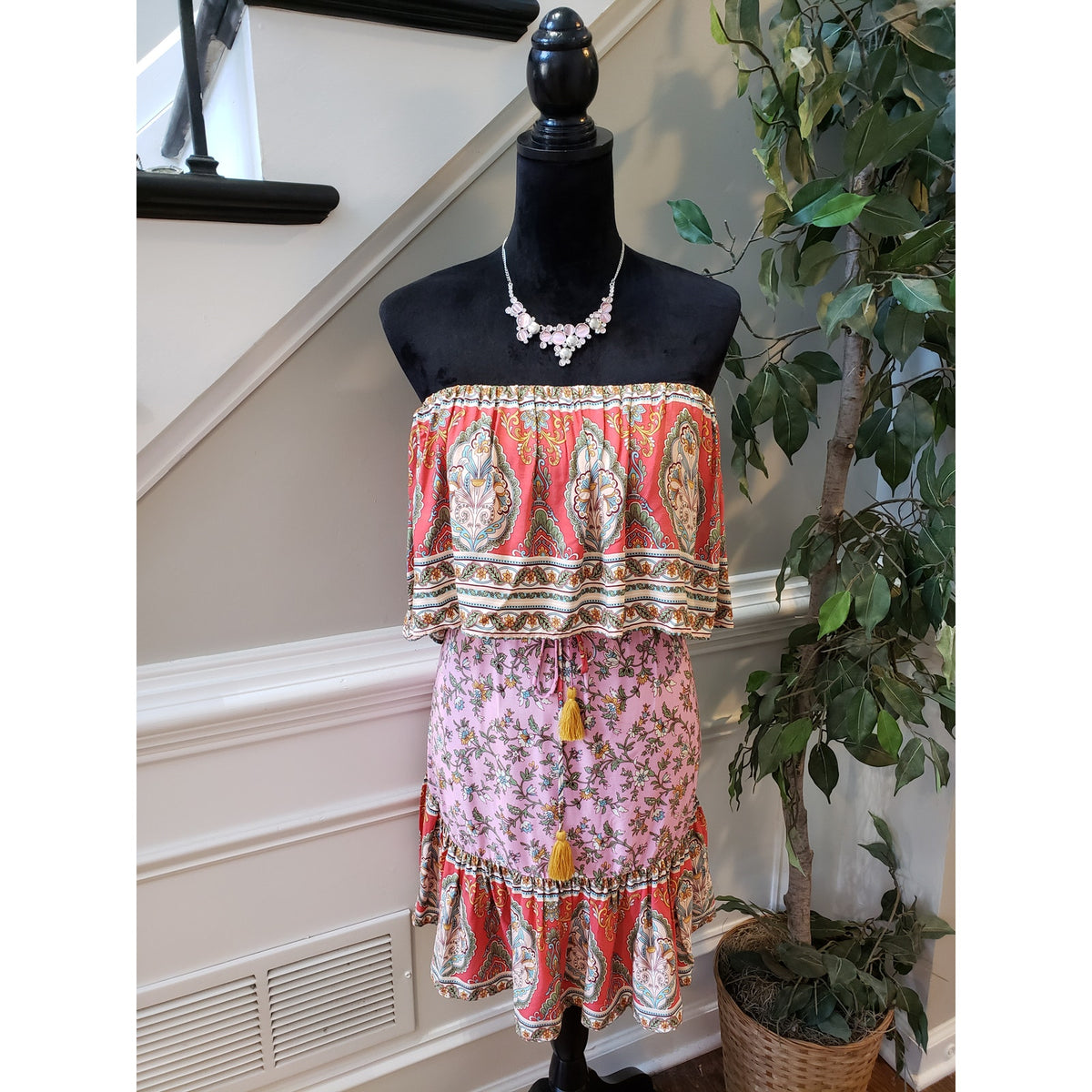 Aakaa Boho Strapless Dress Women’s Size M Pink Floral Paisley Rayon Festival