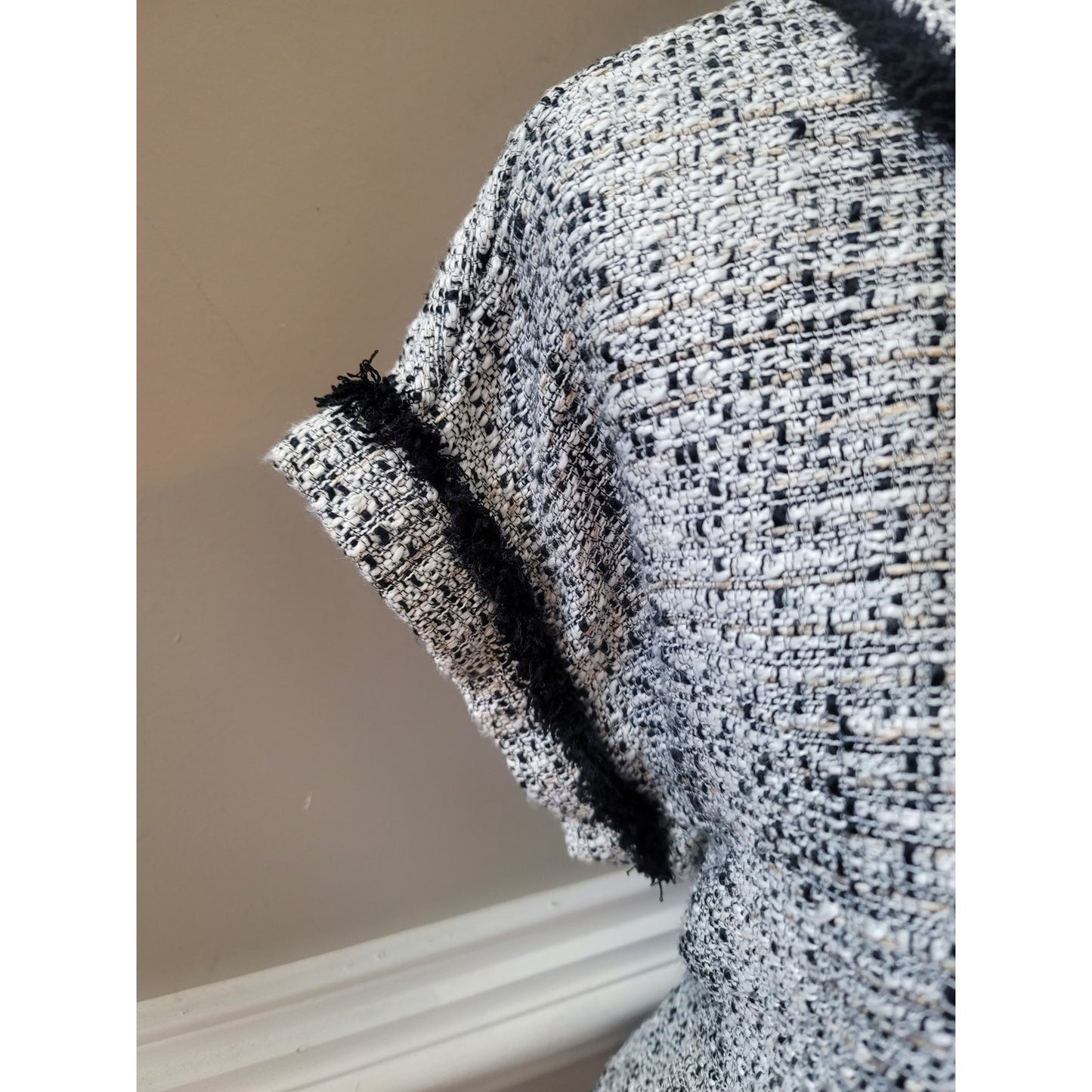 LOFT Short Sleeve Sweater Women Size M Black White Tweed Knit Blouse Workwear