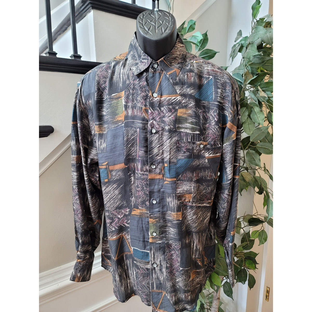 Santana Button Up Shirt Men's Size Medium Multicolor 100% Silk Geometric Print