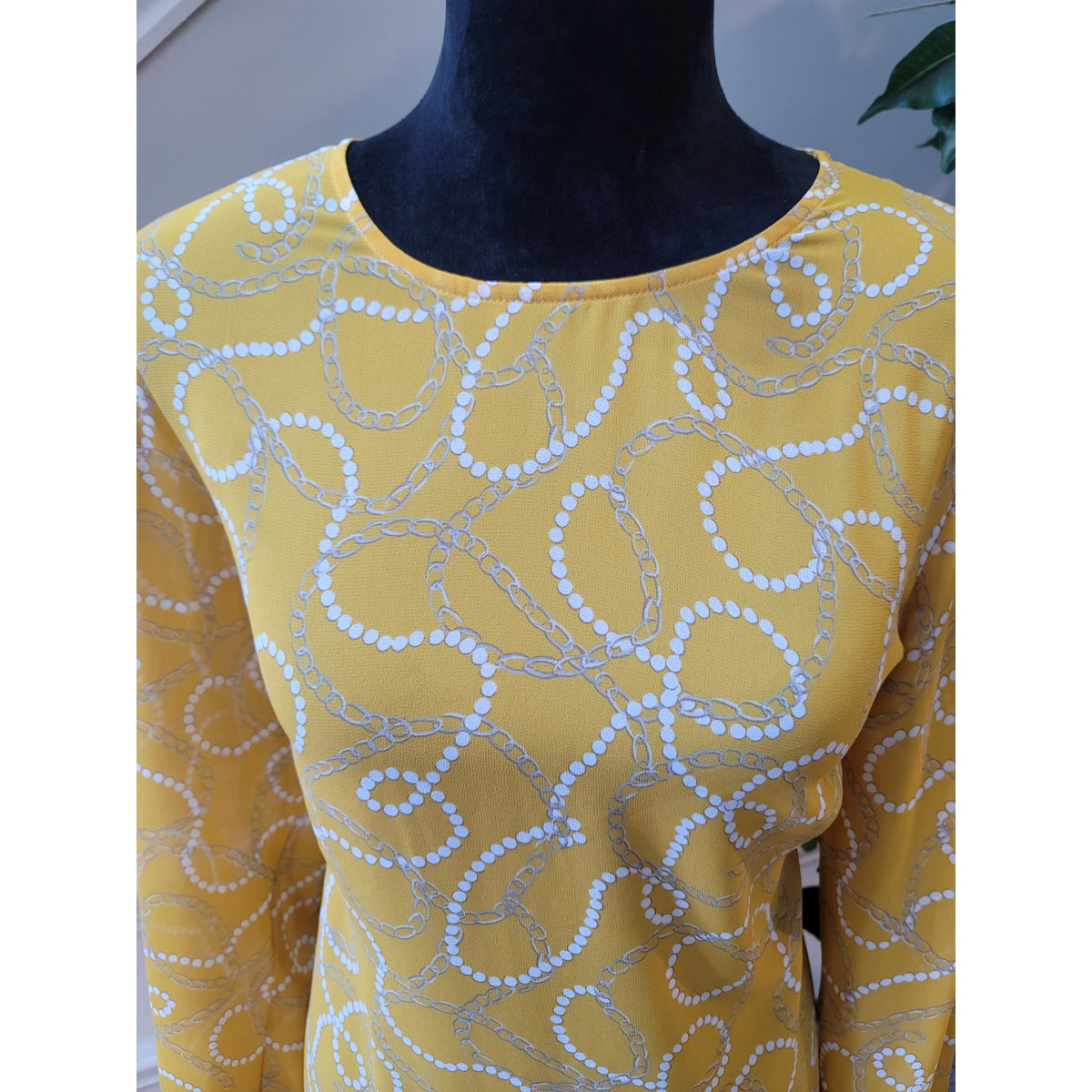 A .New Day Blouse L Yellow White Pearl Chain Crew Keyhole Long Sleeve Pullover
