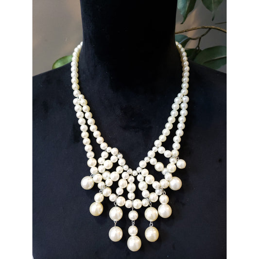 Women Fashion White Faux Pearl Chain Bib Statement Necklace Jewelry with Lobster