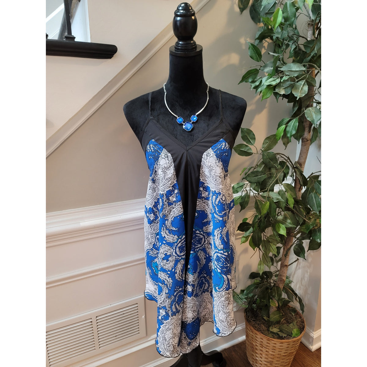 Ashley Stewart Slip Dress Women's SZ 14/16 Blue Paisley Spaghetti Strap V-Neck