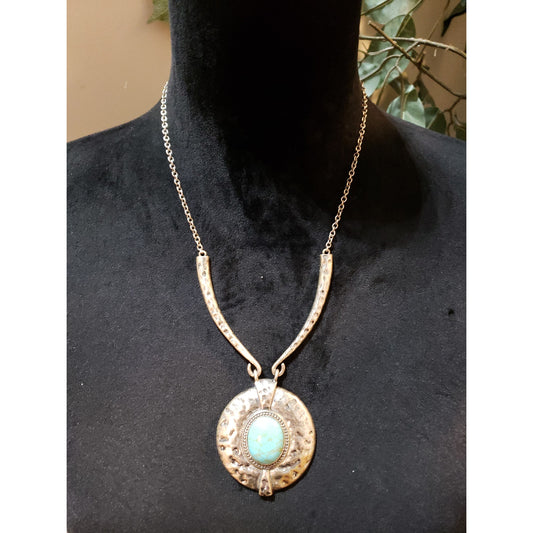 Womens Fashion Tribal Arizona Turquoise Hammered Metal Pendant Necklace Jewelry