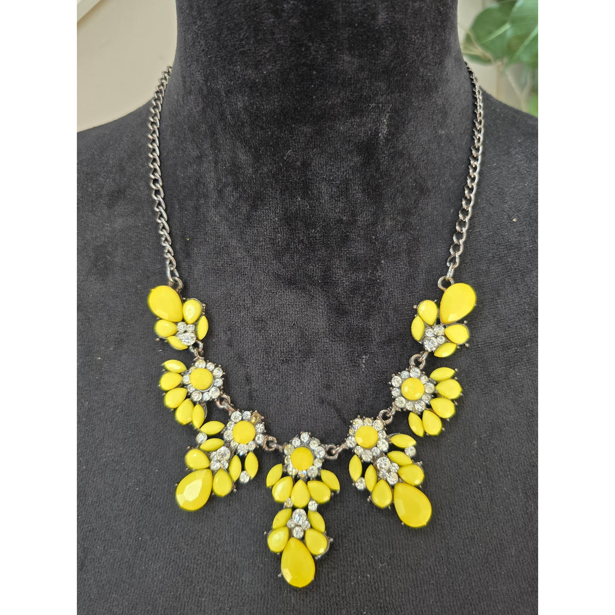 Yellow Teardrop Rhinestone Floral Bib Statement Necklace Silver Tone Jewelry