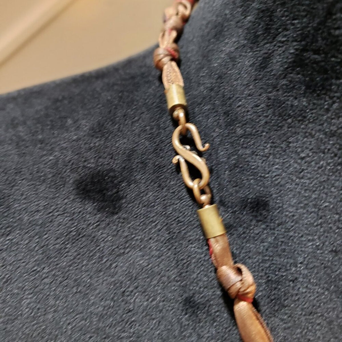 Women Brown Ribbon Wrapped Wood & Crystel Bead Collar Necklace with S Hook Clasp