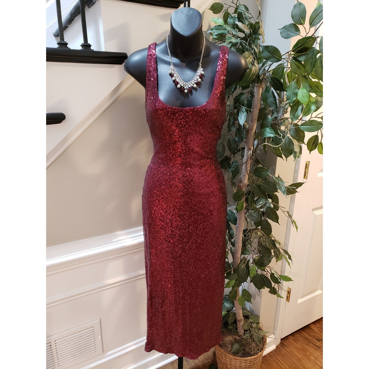 Fashion Nova Bodycon Dress Womens S Red Metallic Sequin Sleeveless Scoop Neck
