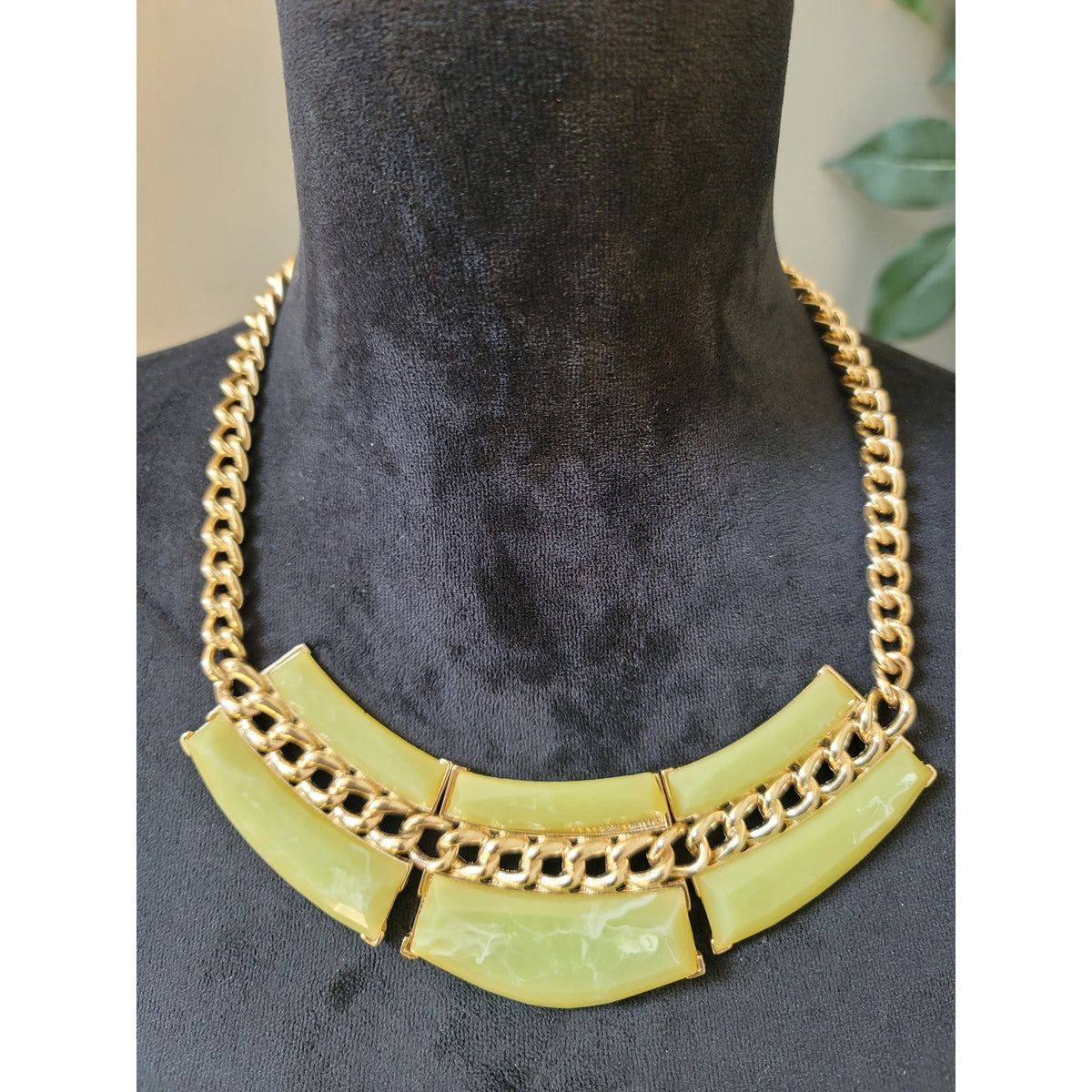 Women's Green Resin Statement Necklace With Gold Chain And Lobster Clasp Lock