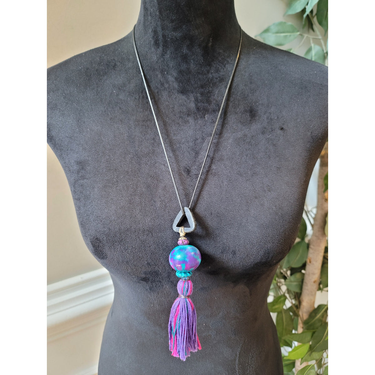 Women's Boho Long Pendant Necklace With Colorful Beads And Adjustable Cord Tie