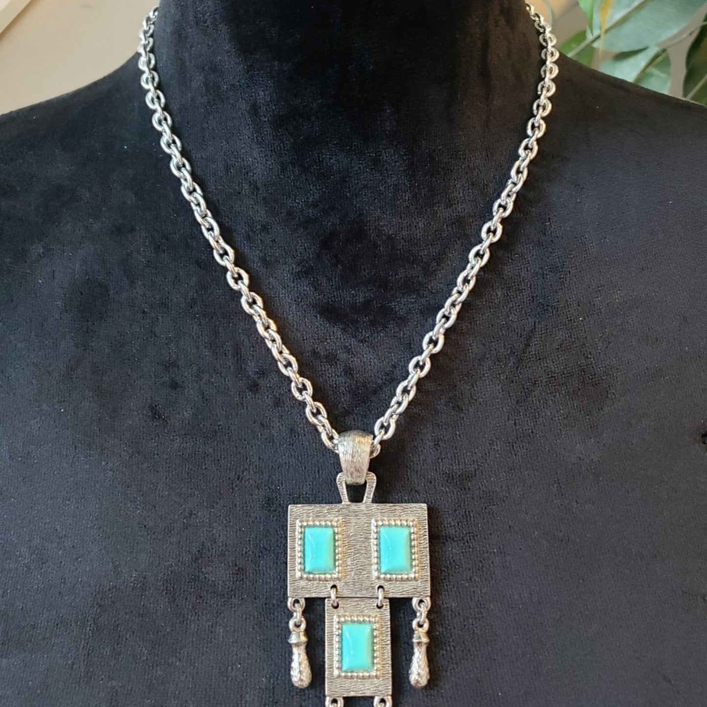 Women Fashion Sarah Coventry Silver & Turquoise Collar Necklace w/ Lobster Clasp