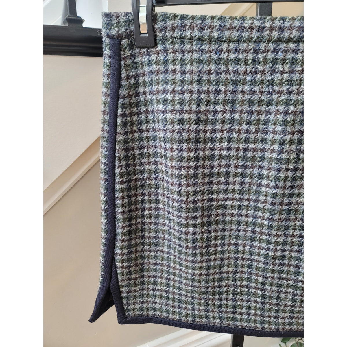 J.Crew Mini Skirt Women's Size 12 Multicolor Houndstooth Sides Slit Back Zipper