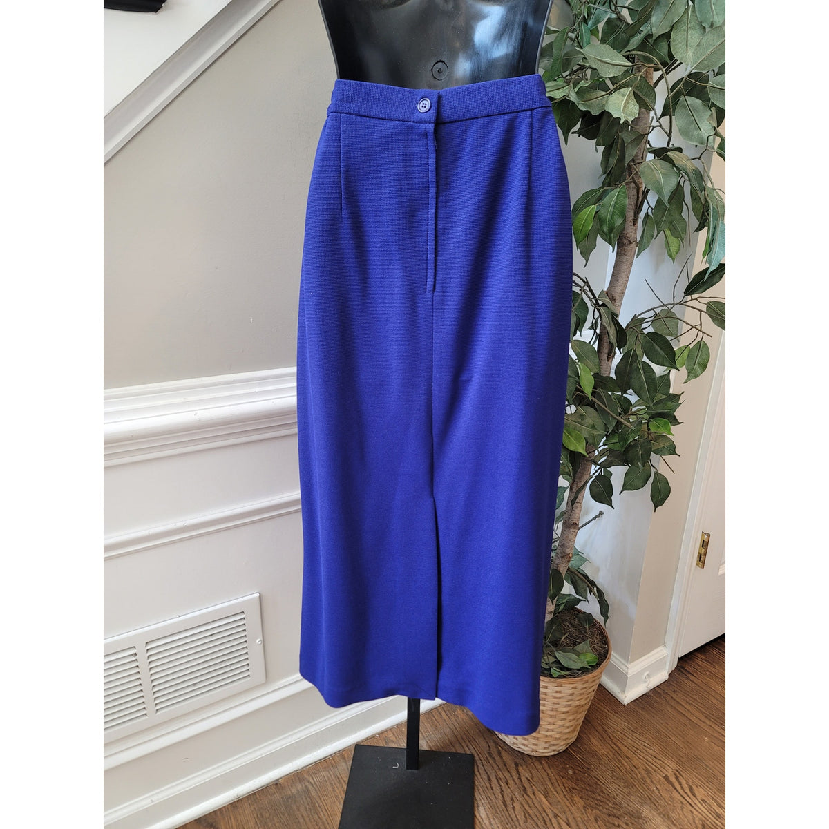 Bmj Studio Skirt Suit Women's Size 18 Blue Rhinestone Fully Lined Back Slit