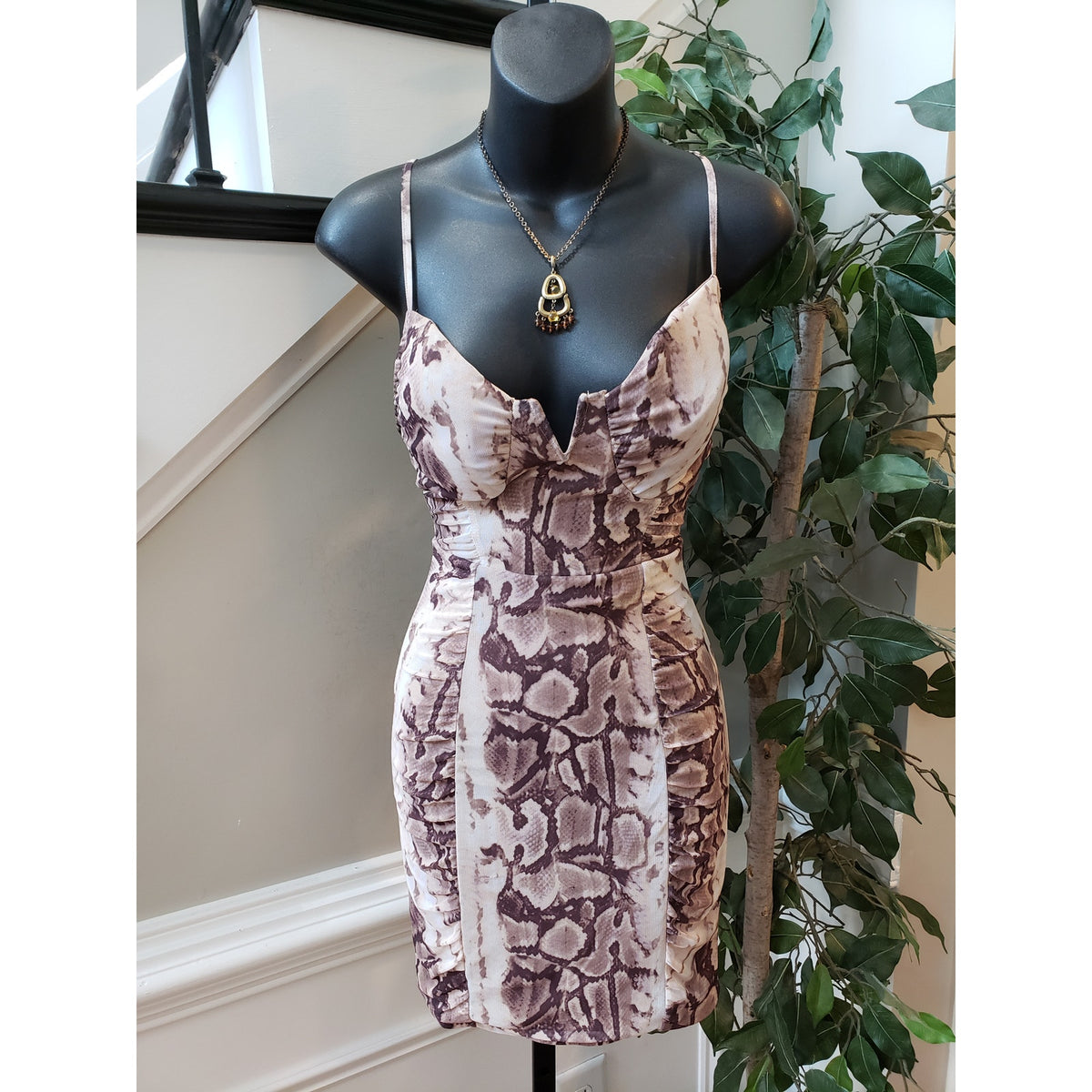 J FOR JUSTIFY Bodycon Dress Womens Small Purple Snake Skin Ruched Split V Neck