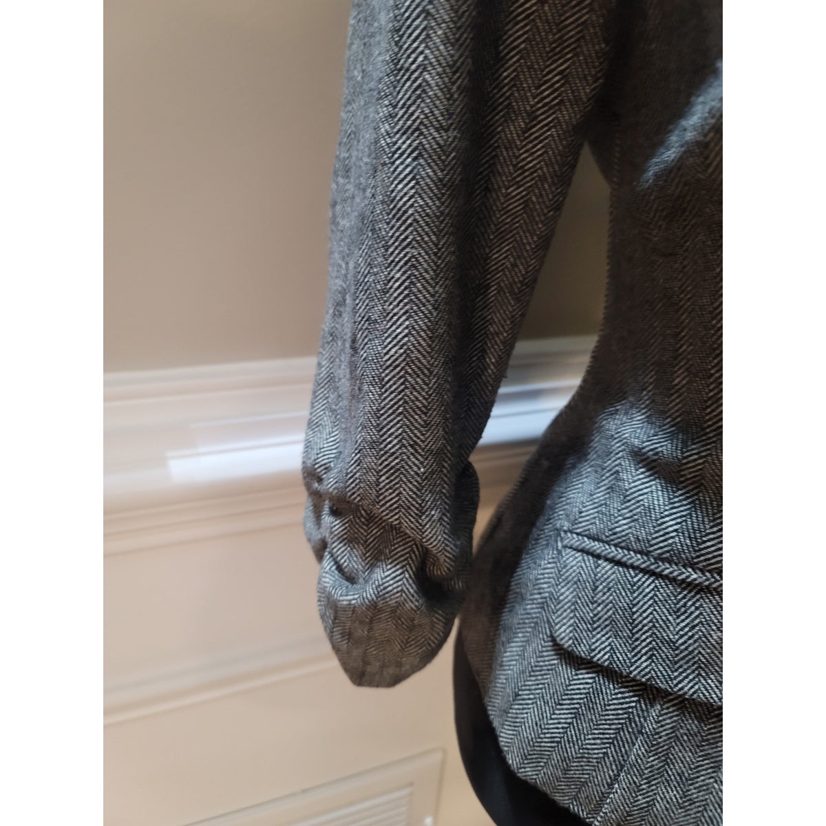 Stooshy Tweed Blazer Women’s Medium Gray Herringbone Ruched Sleeve Faux Pockets