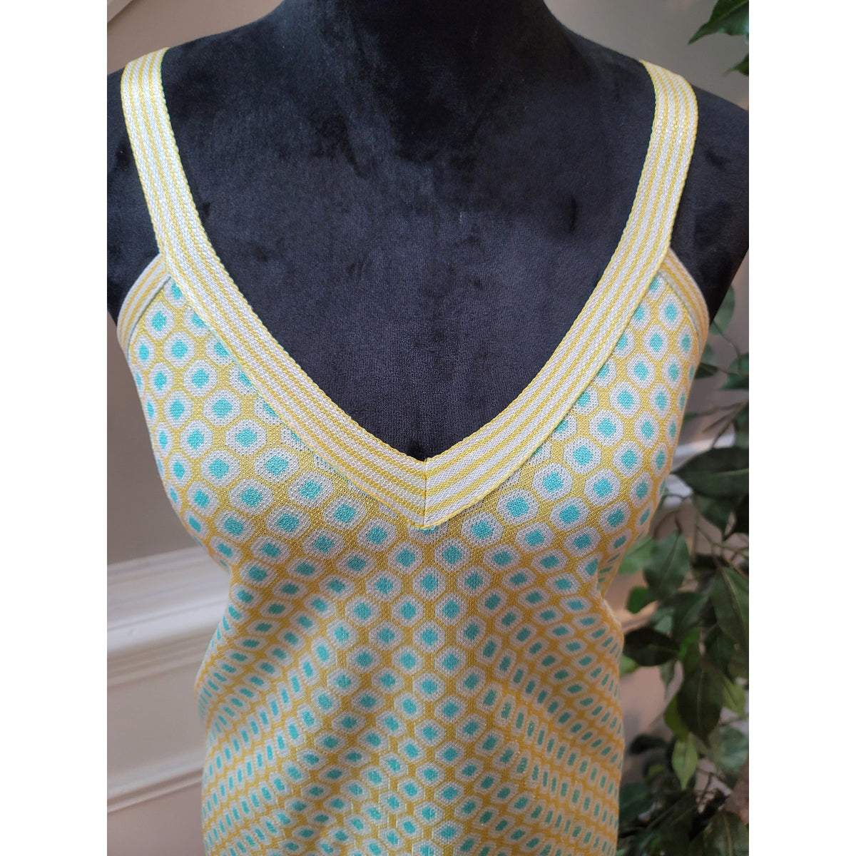 Zara Tank Top Women's Small Yellow/Blue Geometric Wide Straps V-Neck Sleeveless