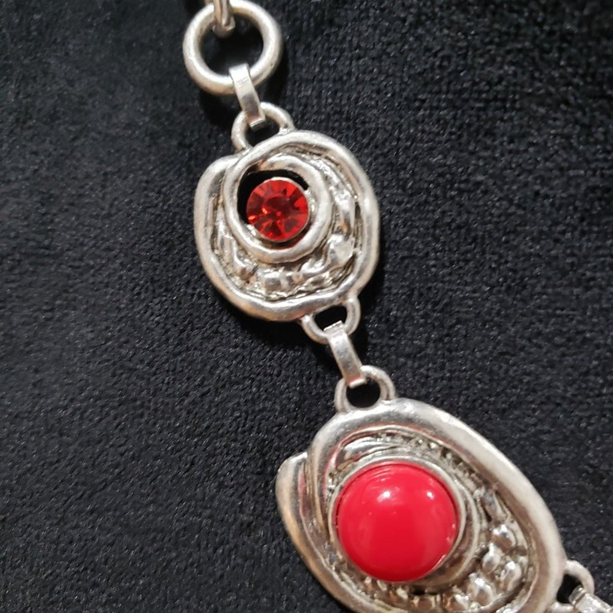 Womens Fashion Chunky Faceted Red Rhinestones Silver Tone Statement Bib Necklace