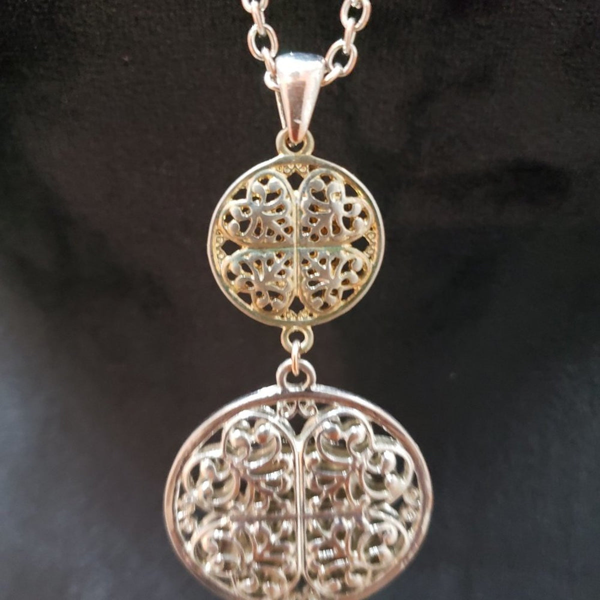 Womens Fashion Silver Round Ornate Openwork Pendant Necklace with Lobster Clasp