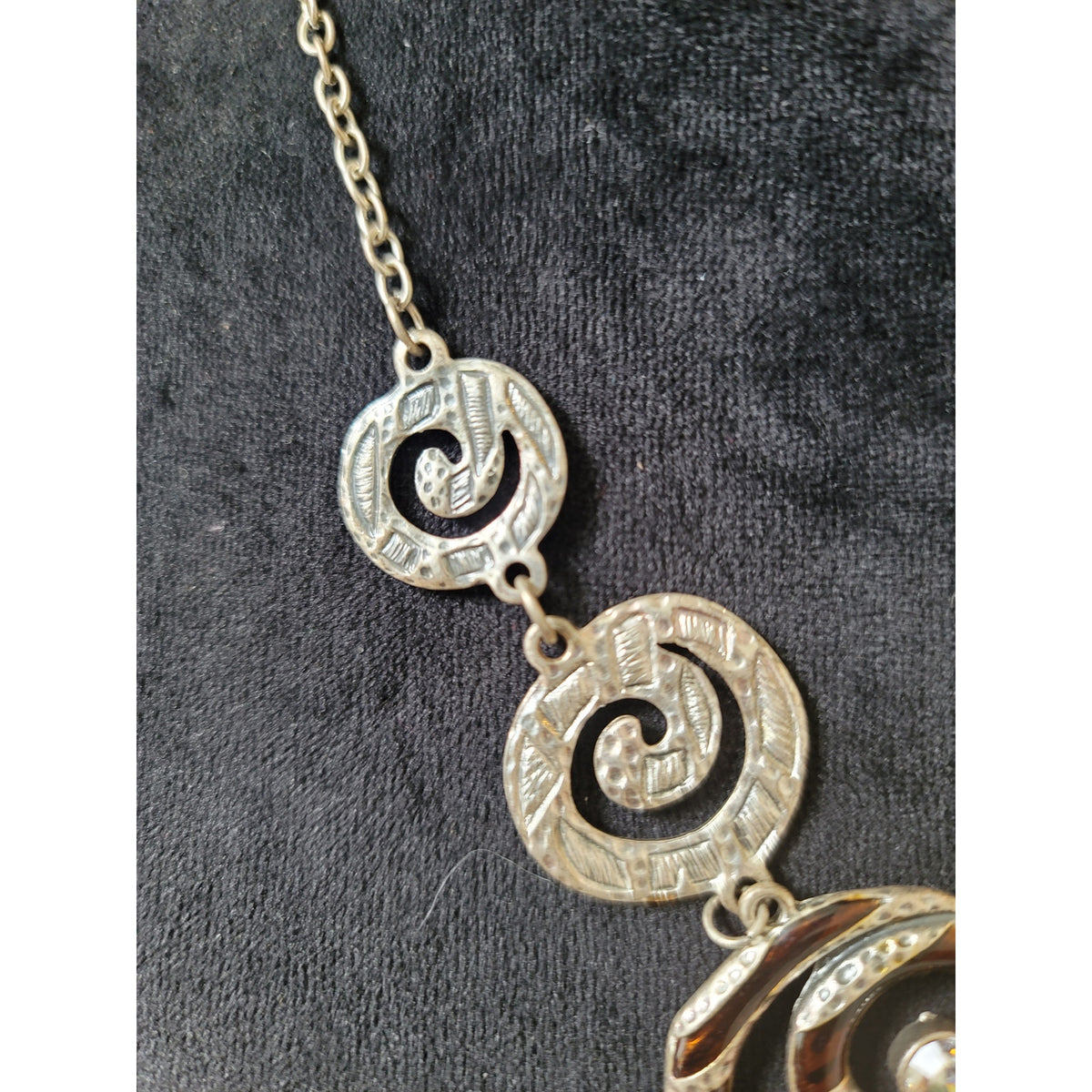 Women's Spiral Pendant Statement Necklace With Lobster Clasp Chain Jewelry