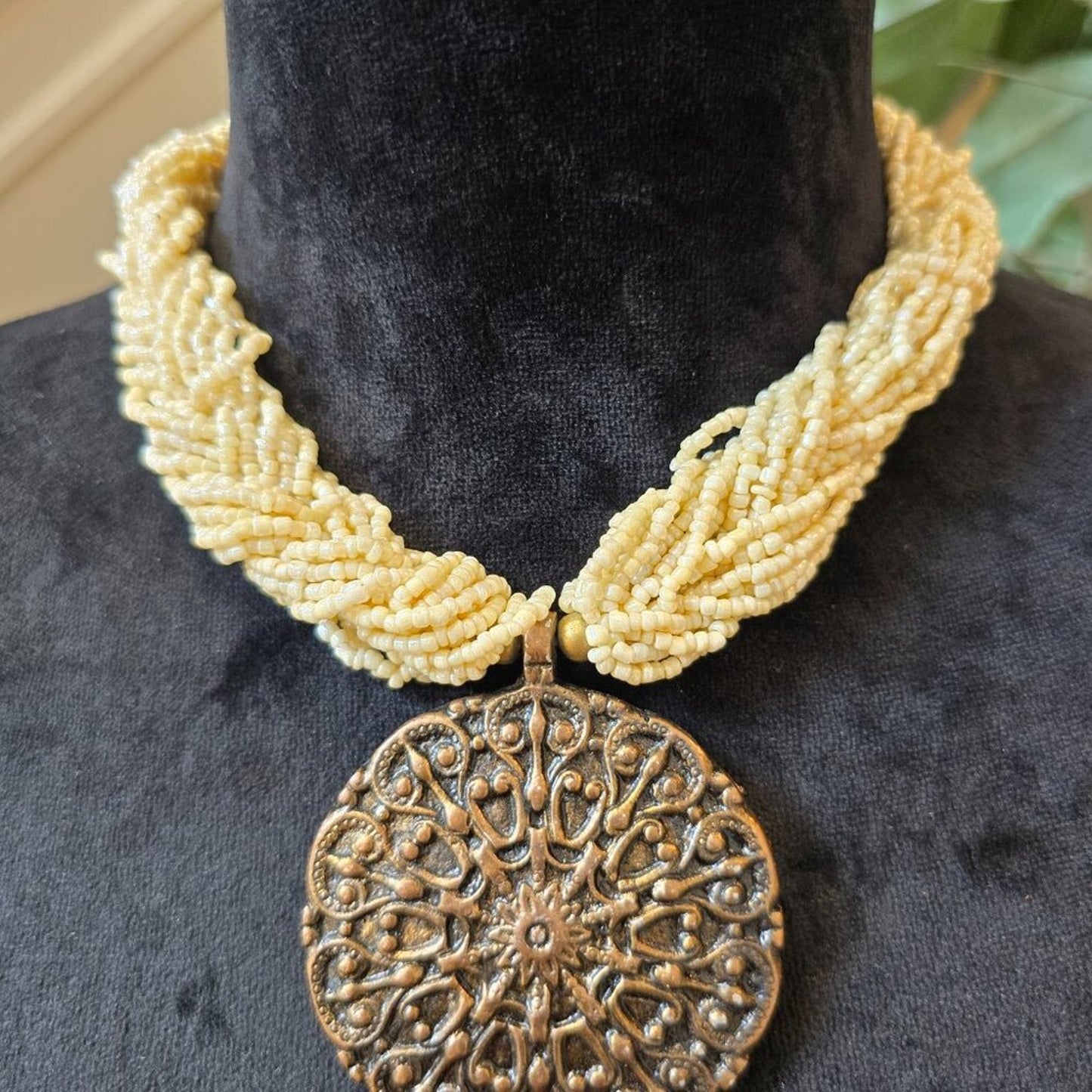 Women Fashion Ivory Seed Beads Multiple Layer Medallion Pendant Necklace Jewelry