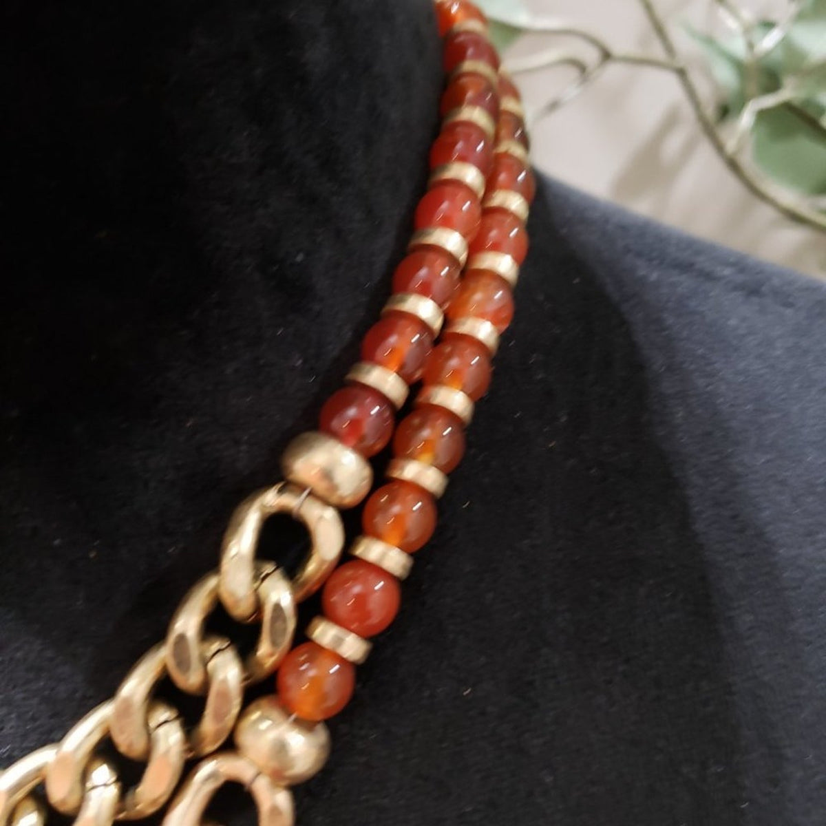 Women Fashion Red Bead Chunky Gold Curb Chain Collar Necklace with Lobster Clasp