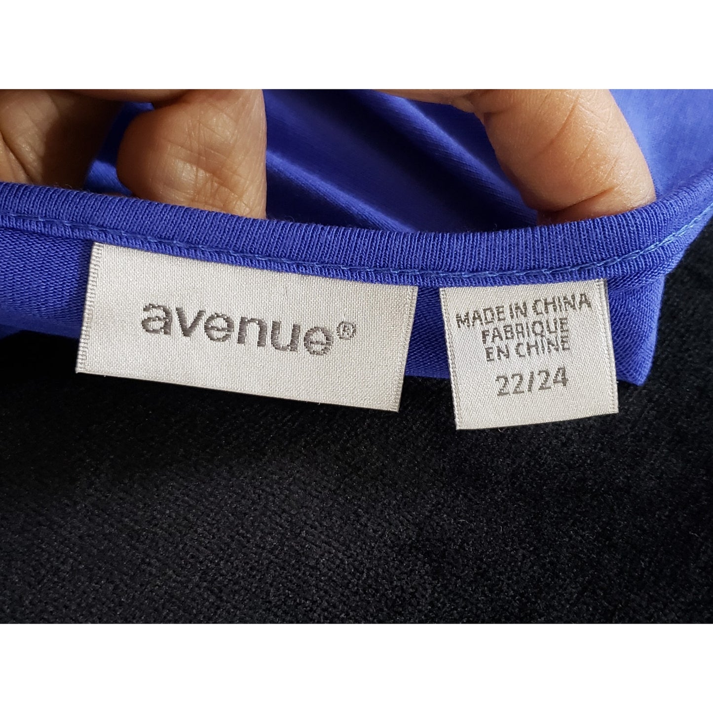 Avenue Top Blouse Women Size 22/24 Blue Solid Viscose Casual Short Sleeve V-Neck