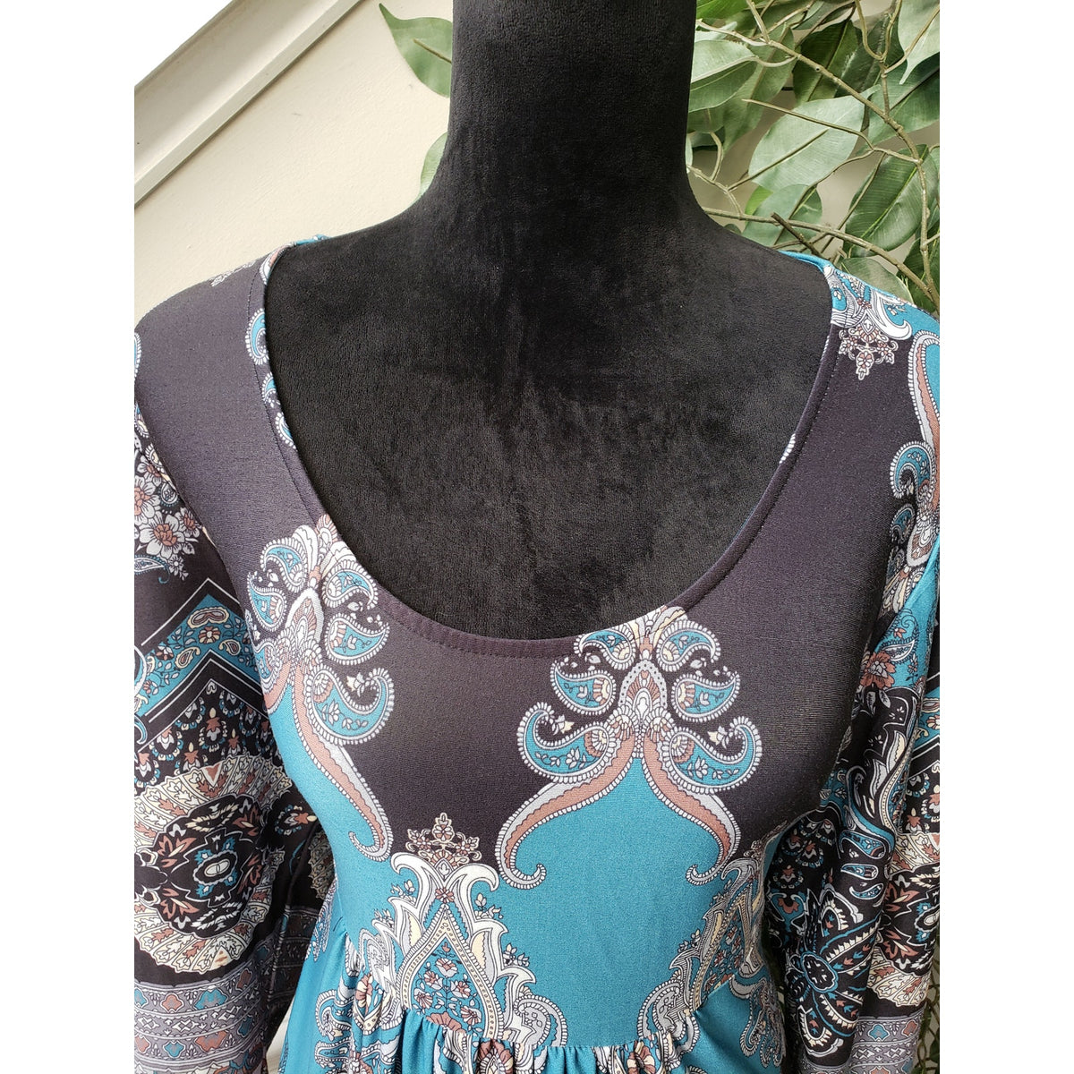 A-Line Dress Womens Size 2X Blue Paisley Gathered Long Sleeve Round Neck Stretch