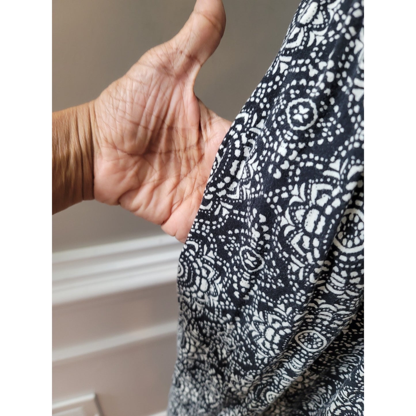 Xhilaration Maxi Dress Women S Black White Boho Sleeveless Smocked Rayon