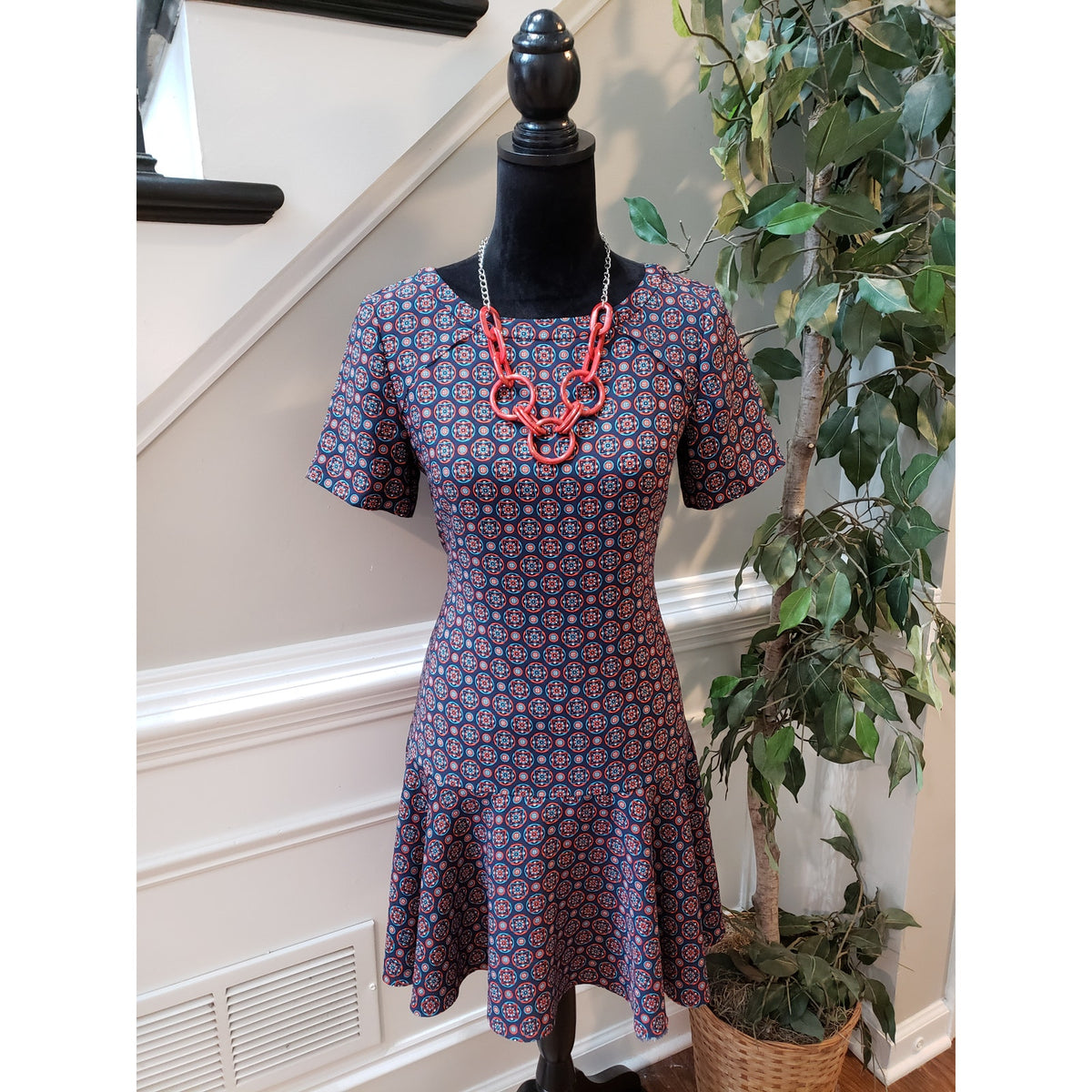 Banana Republic Dress Womens 4 Blue Red Geometric Fit Flare Short Sleeve