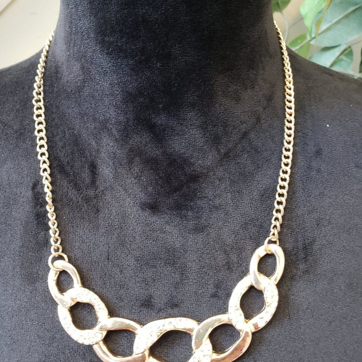 Womens Rhinestone Oval Link Curb Chain Bib Collar Necklace with Lobster Clasp