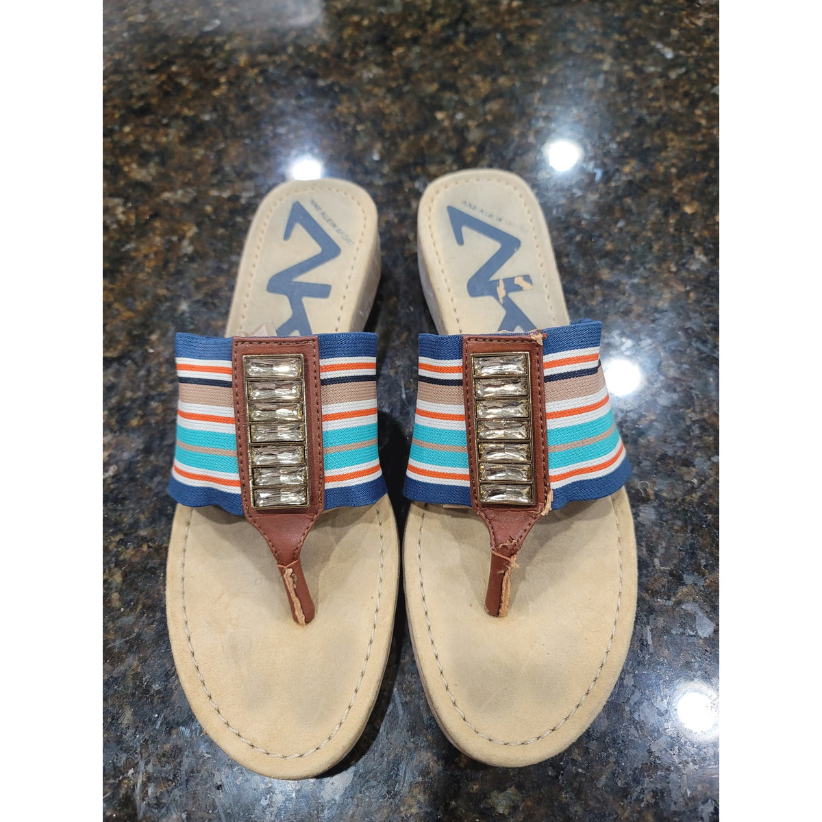 Anne Klein Thong Sandals Women's Size 8 Multi Striped Crystal Stone Slip On