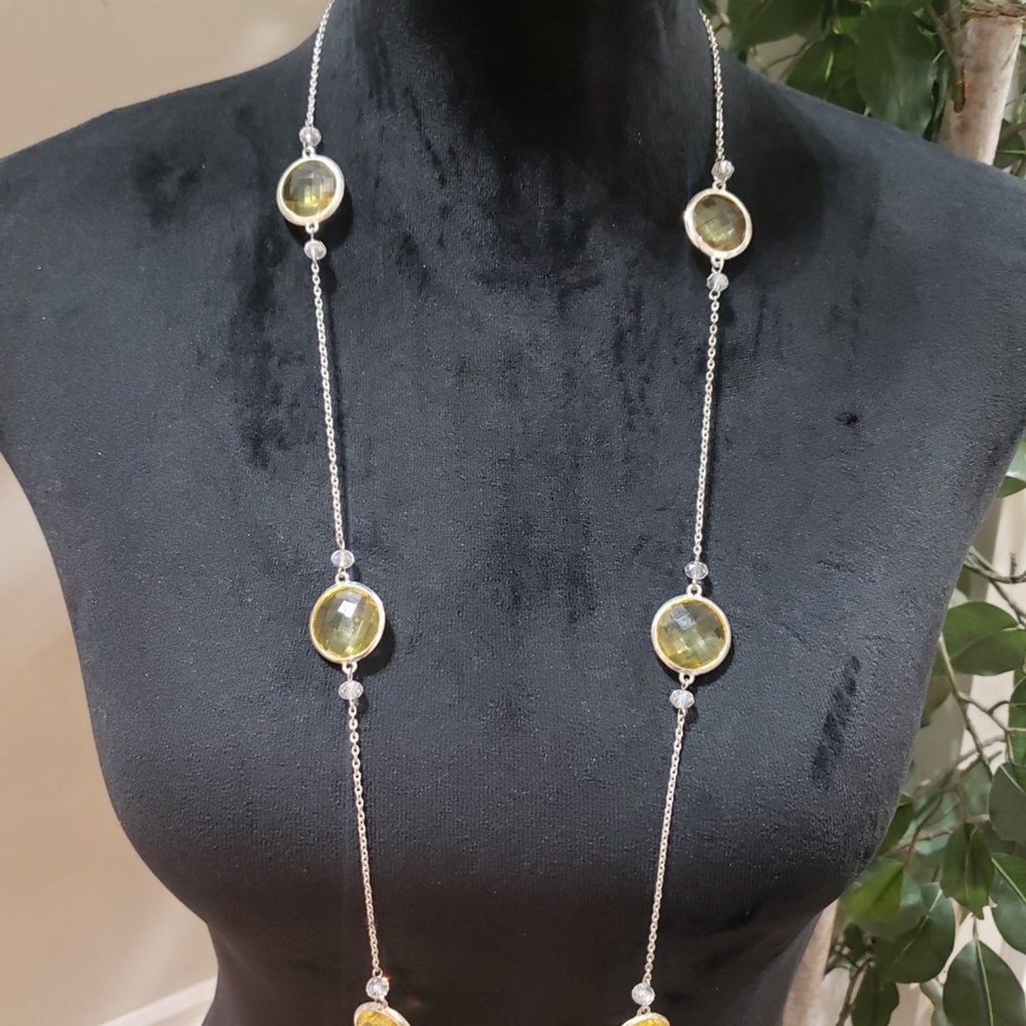Womens Fashion Green Round Stone & Crystal Silver Tone Chain Necklace Lobster