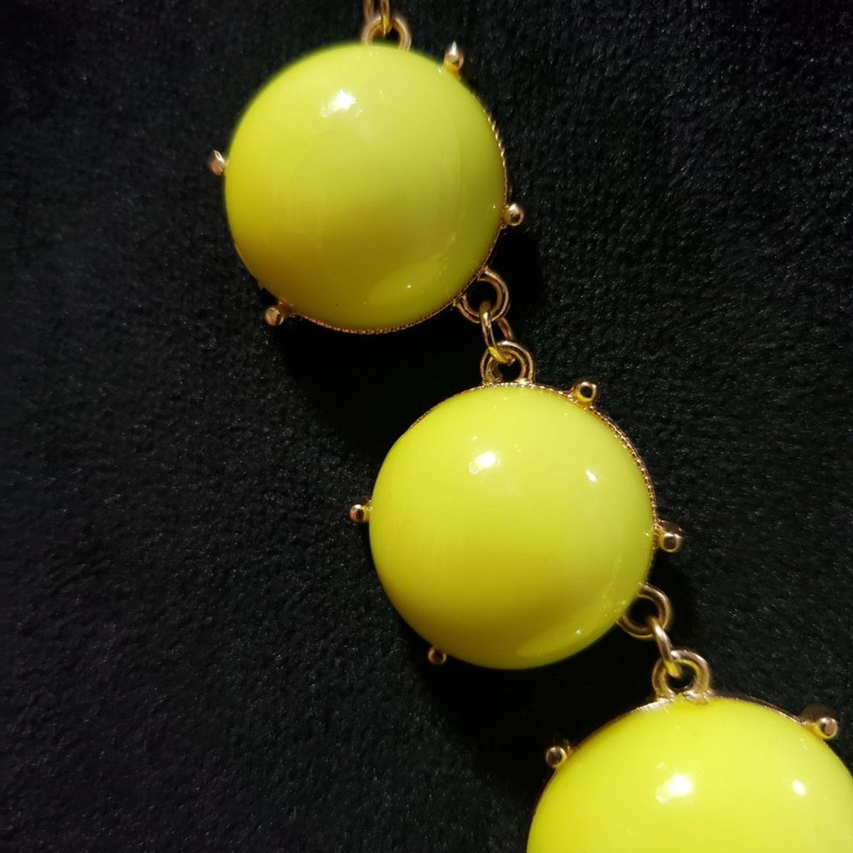 Womens Round Yellow Chunky Beaded & Gold Tone Chain Necklace