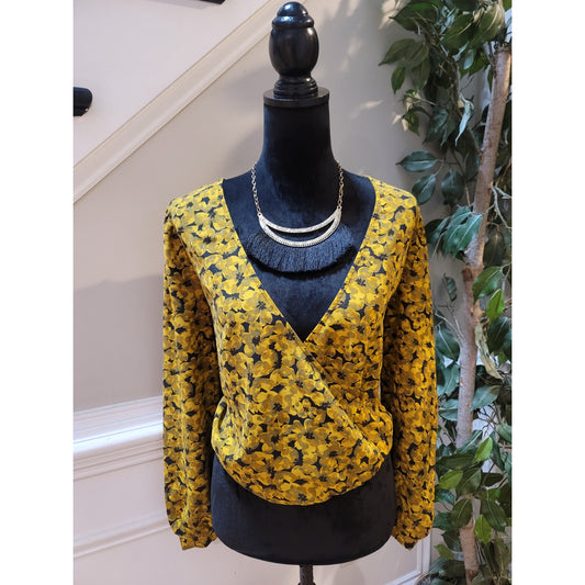 A New Day Top Shirt Women's Size S Yellow Black Twist Drape Front  Long sleeve