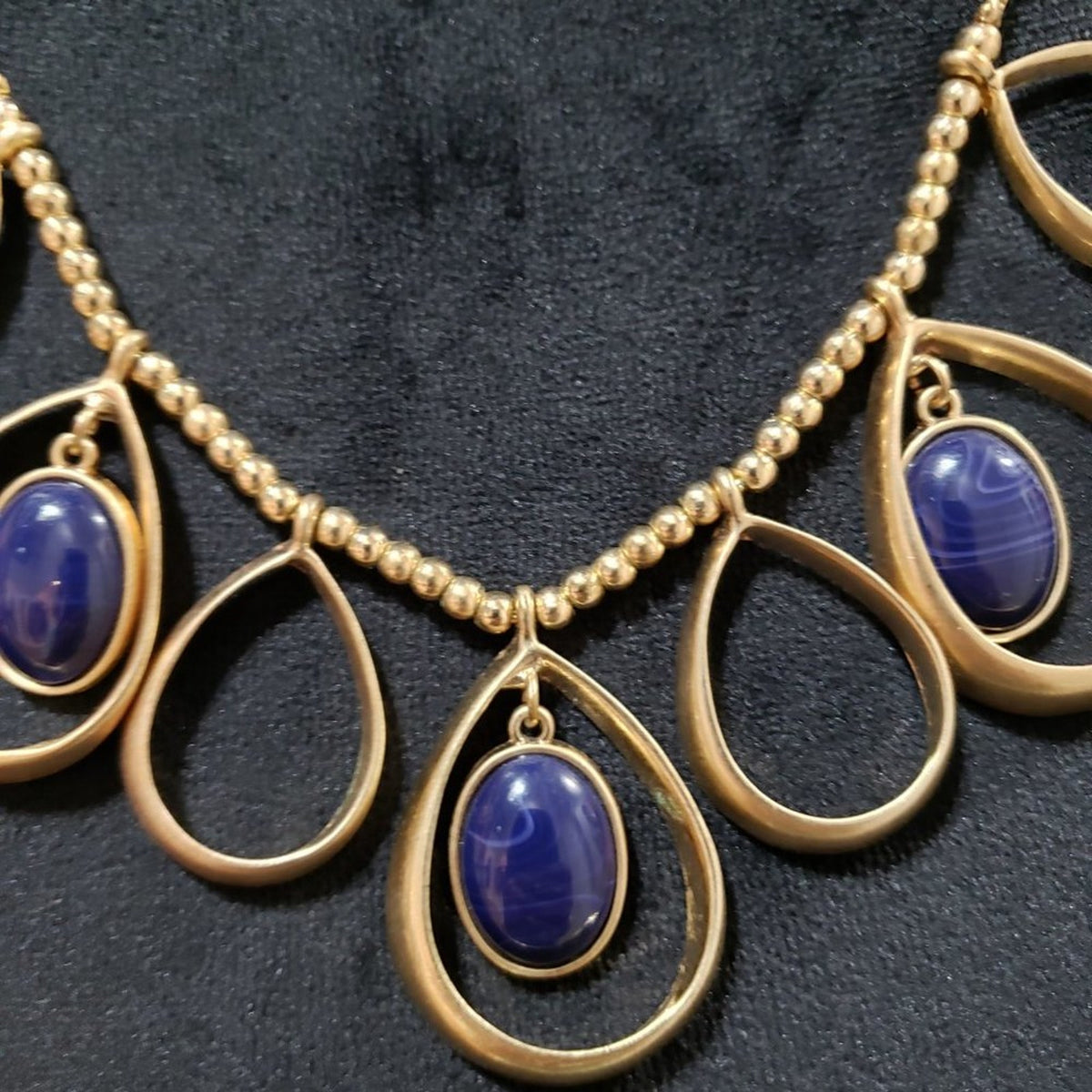 Womens Fashion Blue Color Faceted Gemstone Gold Tone Beaded Statement Necklace