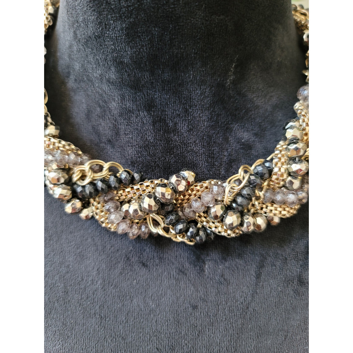 Womens Gold Chain Beaded Choker Necklace With Lobster Clasp Black And Gray Beads