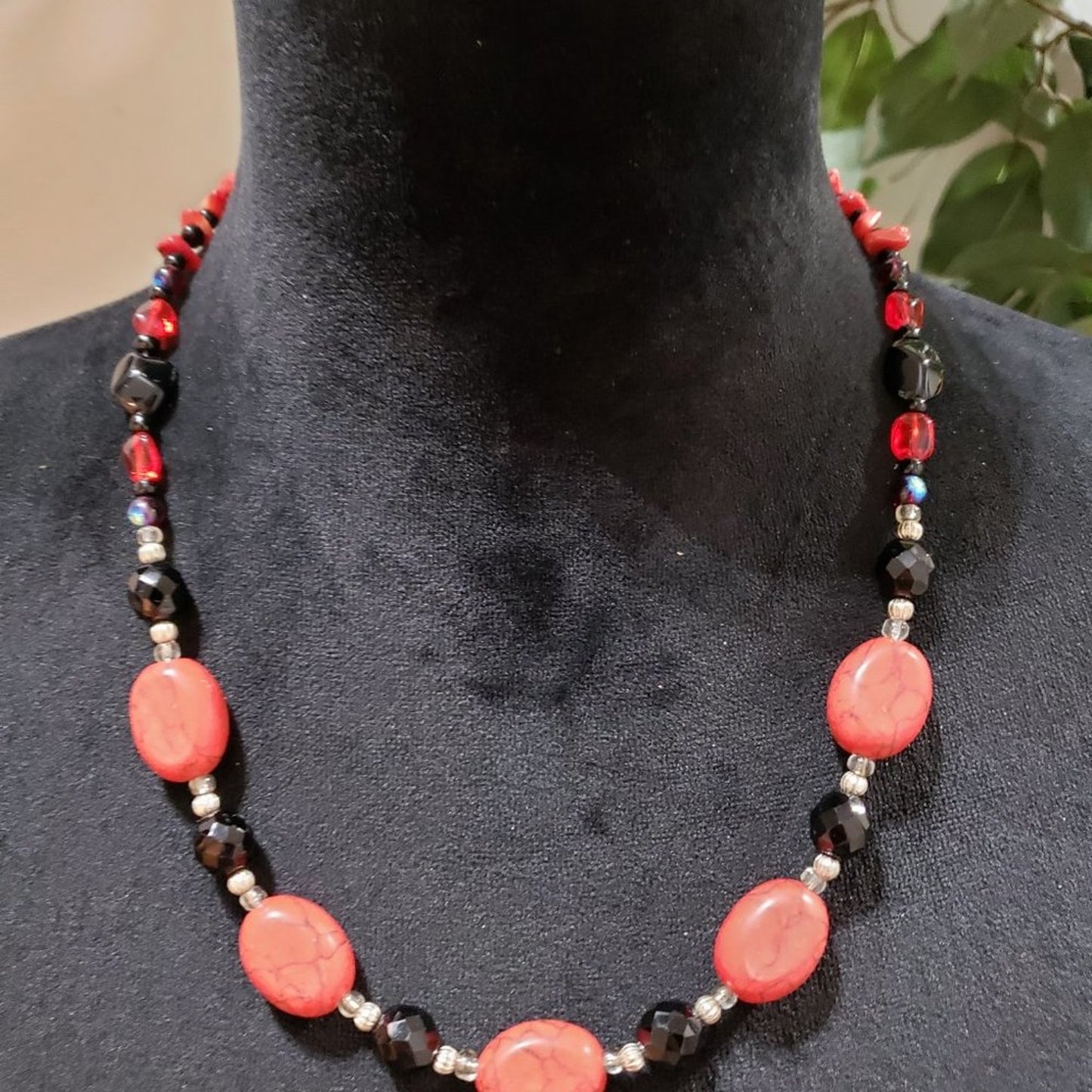 Womens Fashion Multicolor Round Moulded Beaded Collar Necklace w/ Lobster Clasp