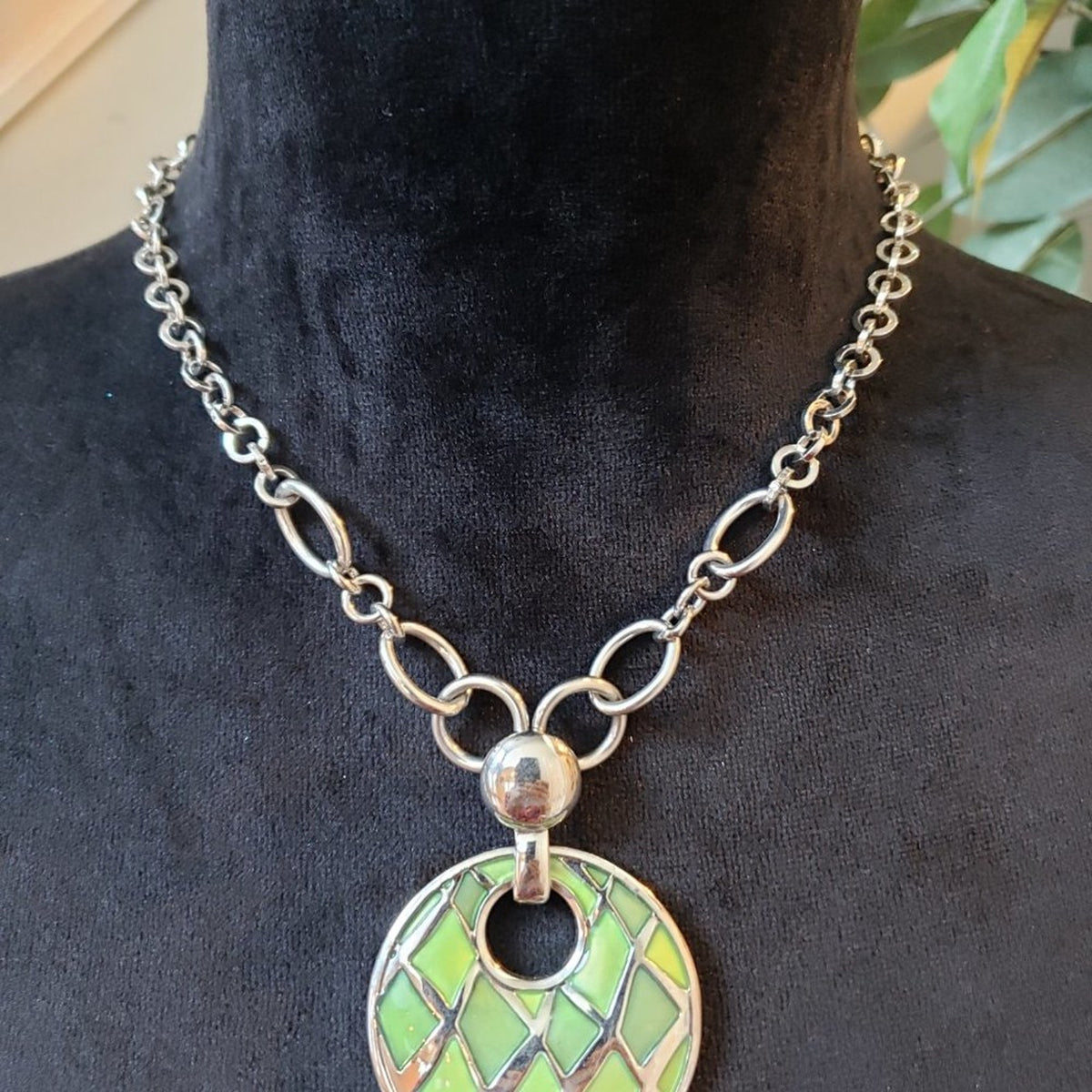 Lia Sophia Women Fashion Green Enamel Pendant Collar Necklace with Lobster Clasp