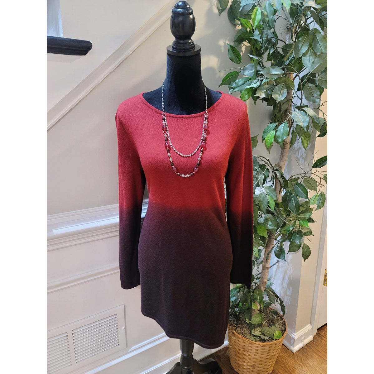 The Limited Tunic Sweater Women's Medium Red/Burgundy Ombre Asymmetrical Hem