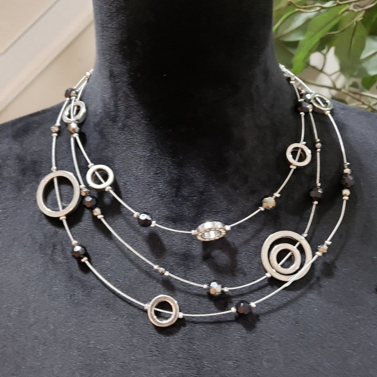 Cookie Lee Womens Silver & Black Beaded Galaxy Fashion Jewellery Necklace